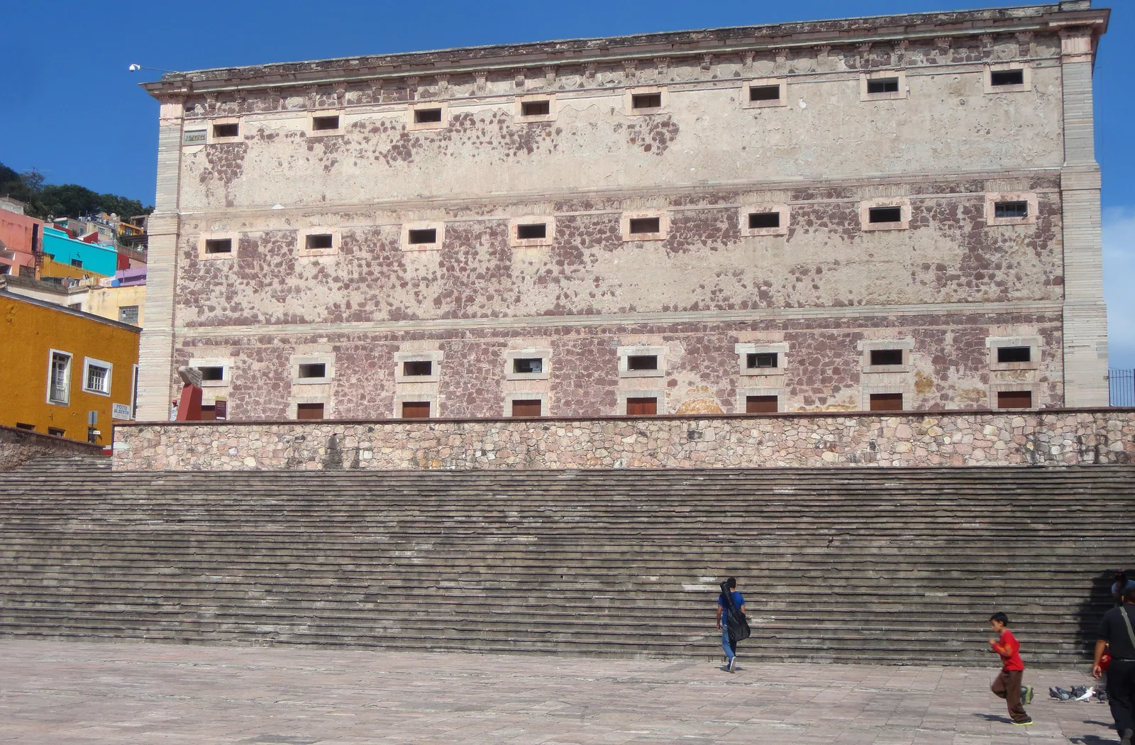 Fachada de la Alhóndiga de Granaditas en Guanajuato capital.
